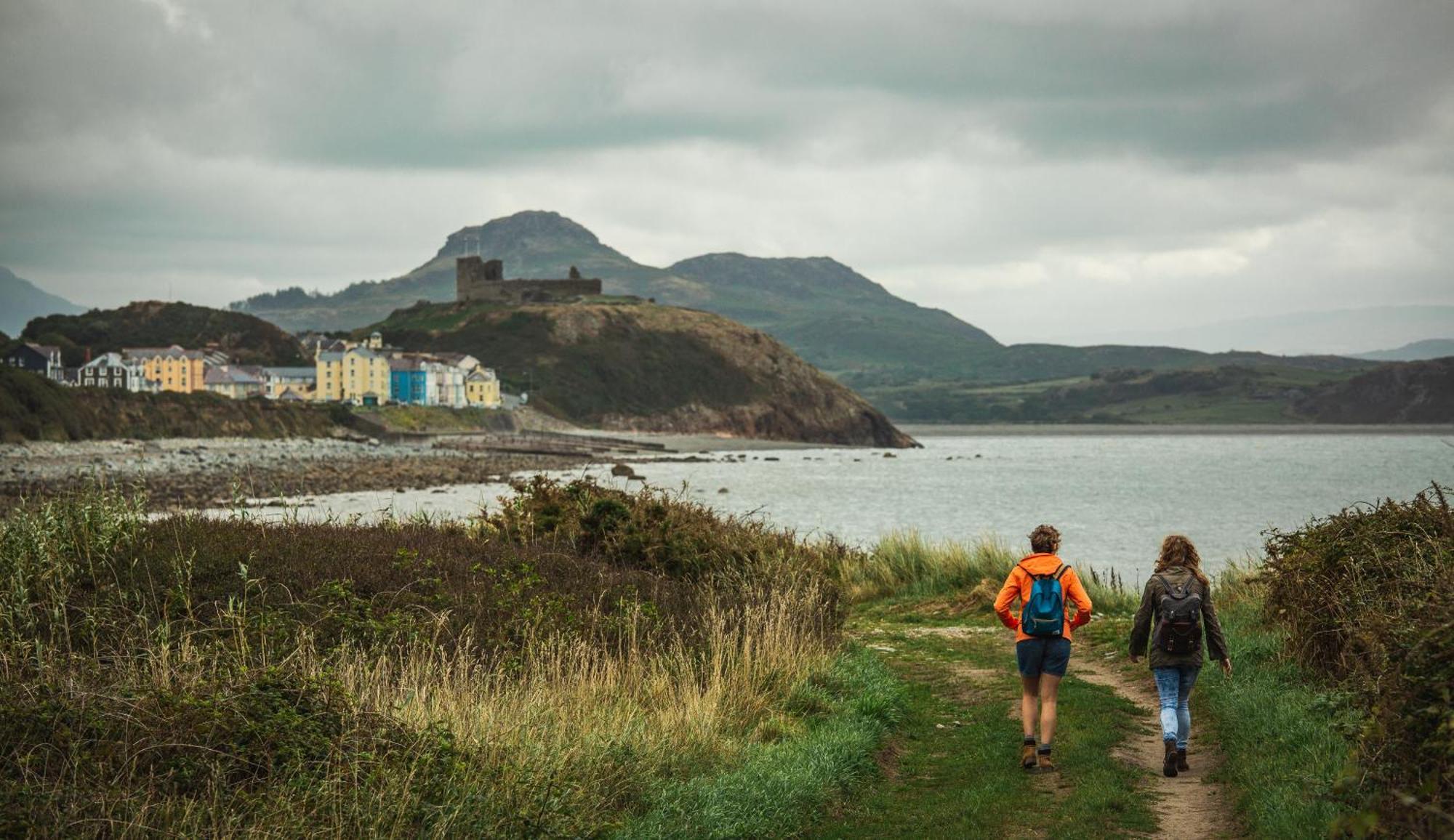 Glan Y Mor, Sleeps 20, 8 Bedrooms, 8 Bathrooms, Seafront, Criccieth Buitenkant foto