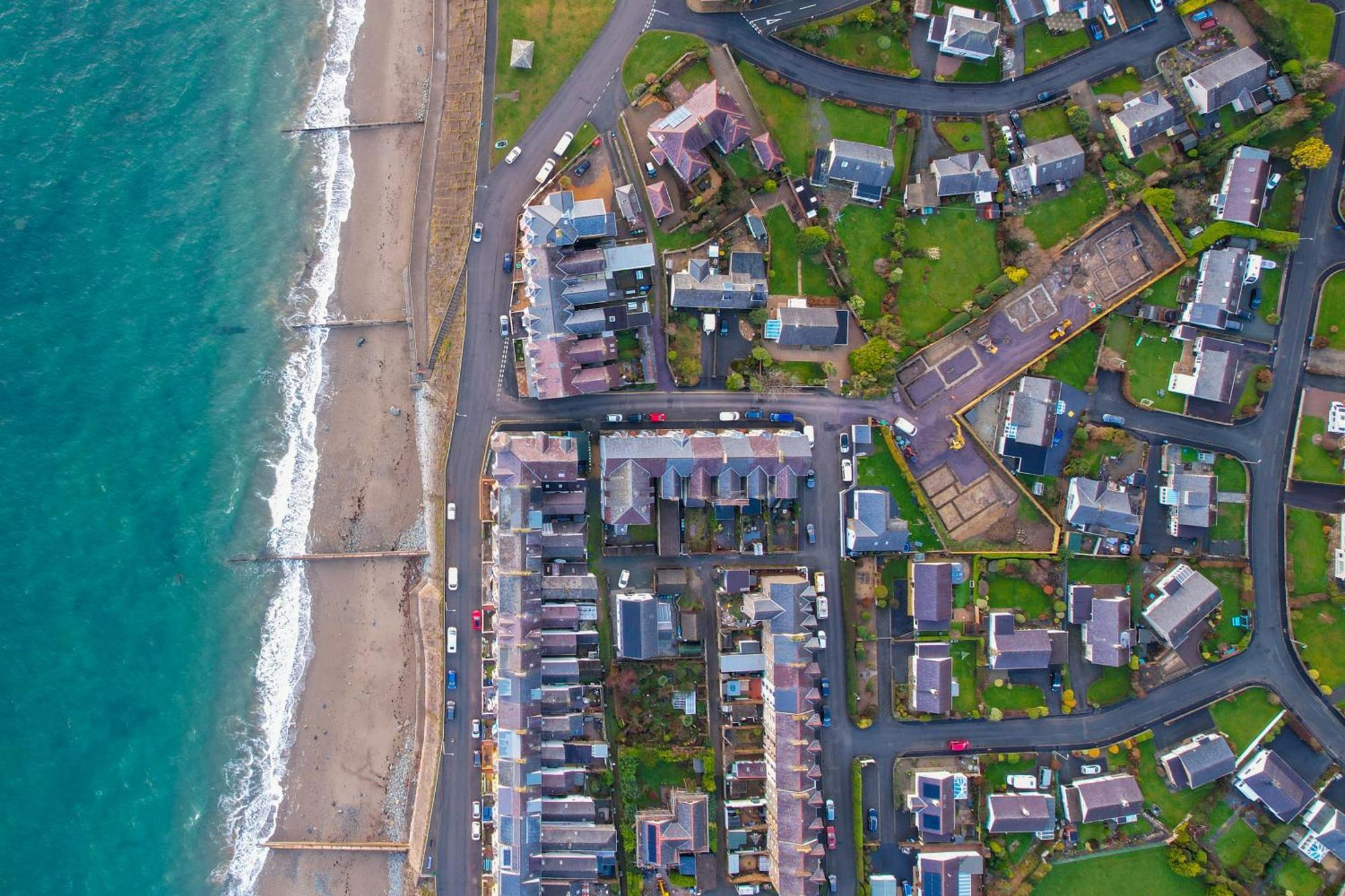 Glan Y Mor, Sleeps 20, 8 Bedrooms, 8 Bathrooms, Seafront, Criccieth Buitenkant foto